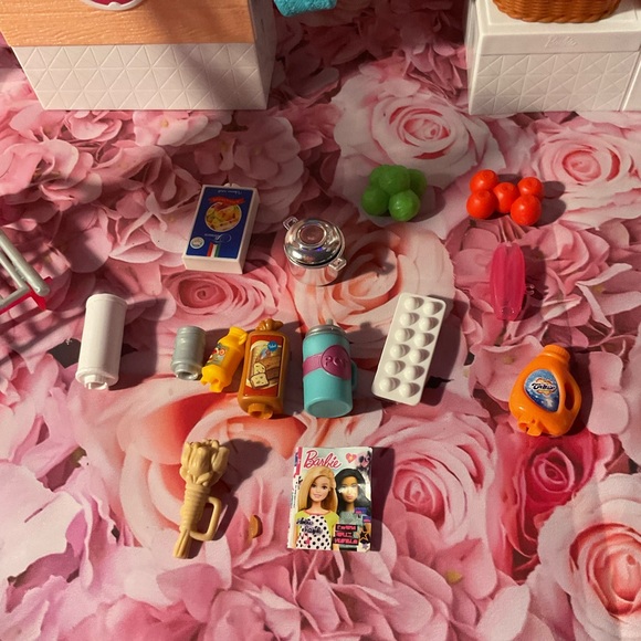COPY - COPY - ⭐️BARBIE grocery playset DOLL NOT INCLUDED - Picture 2 of 6
